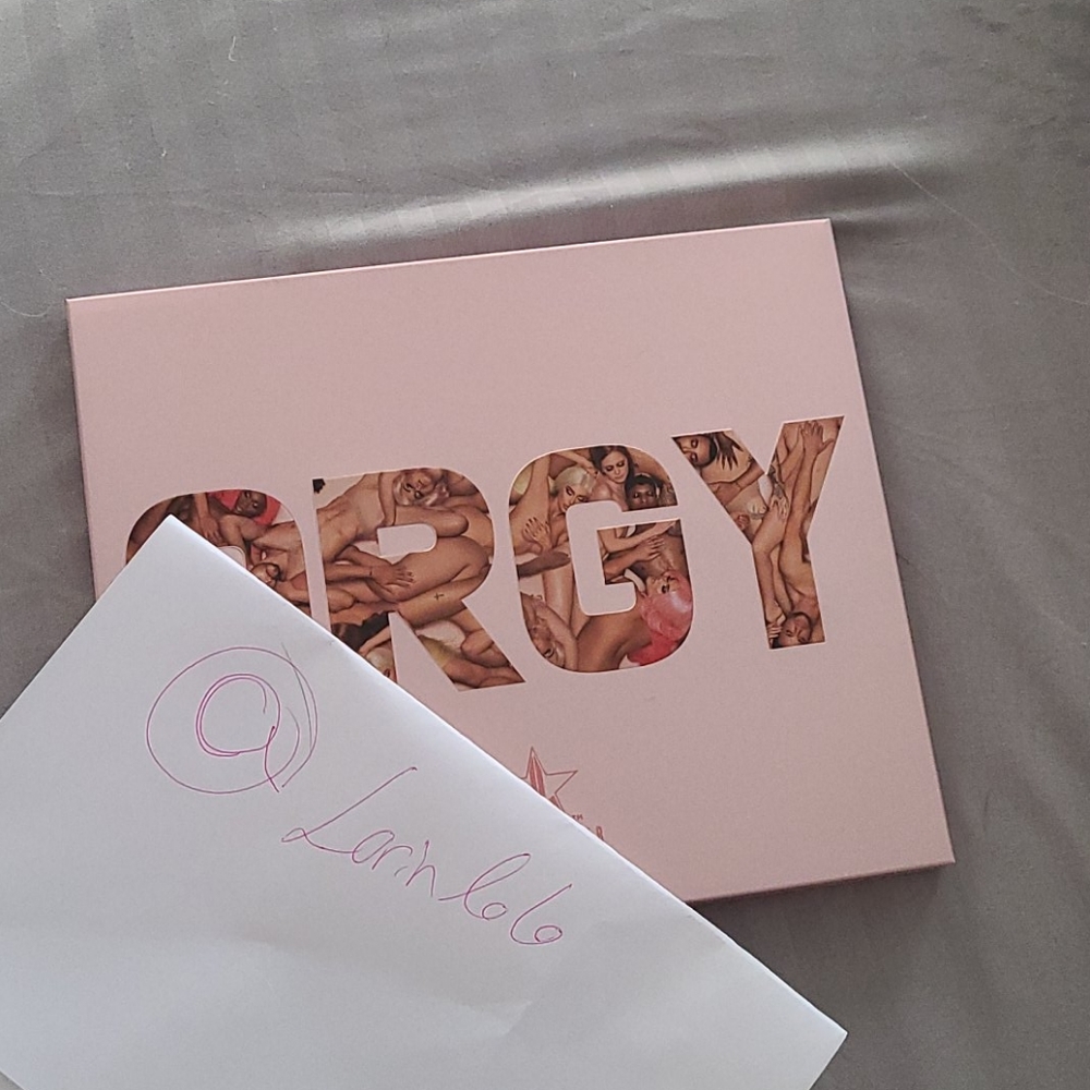 BNIB O*r*g*y pallete